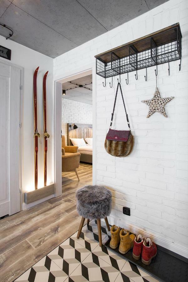 Loft Ustrzyki Apartment Ustrzyki Dolne Ngoại thất bức ảnh